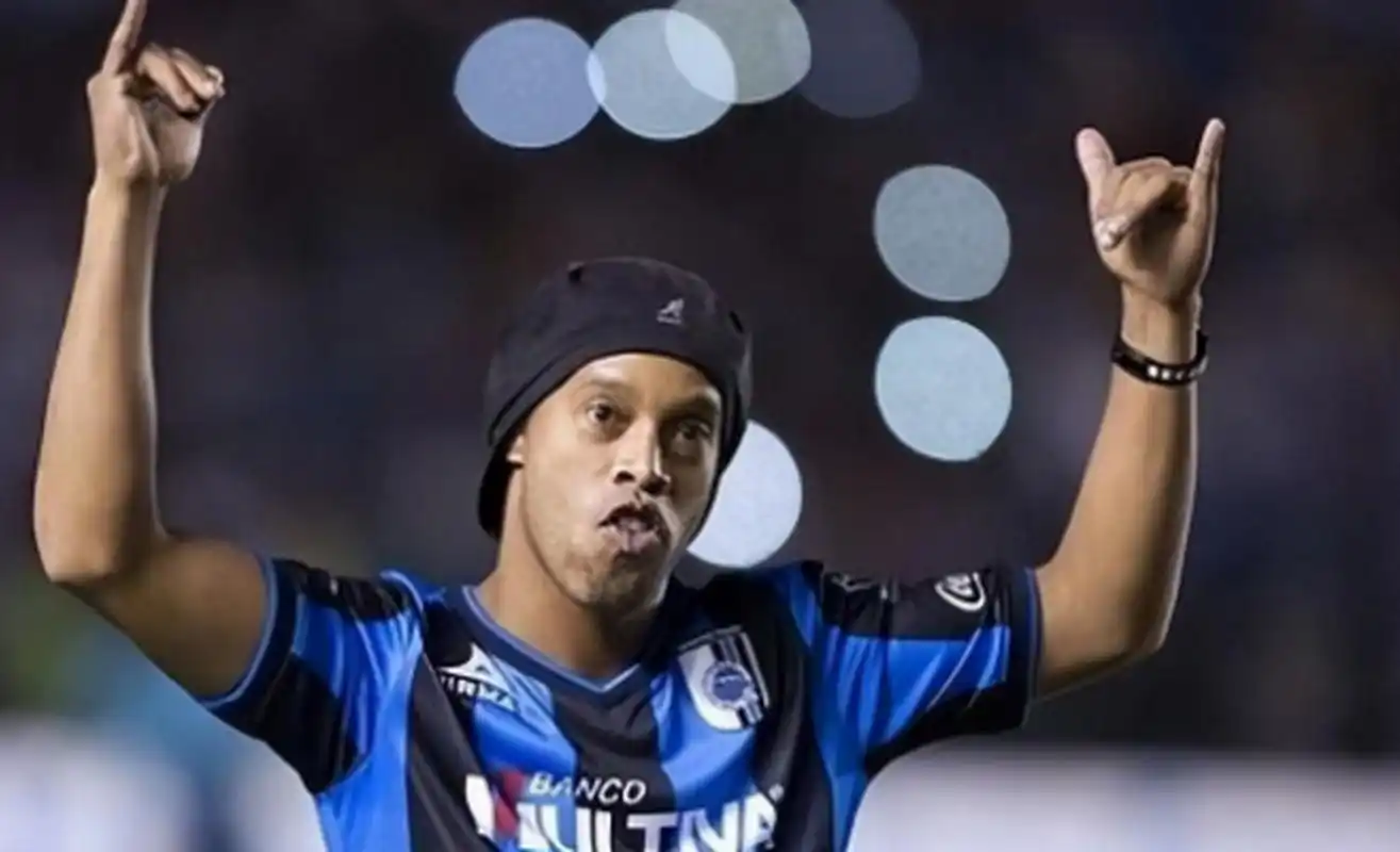 也为中国足 也为中国足